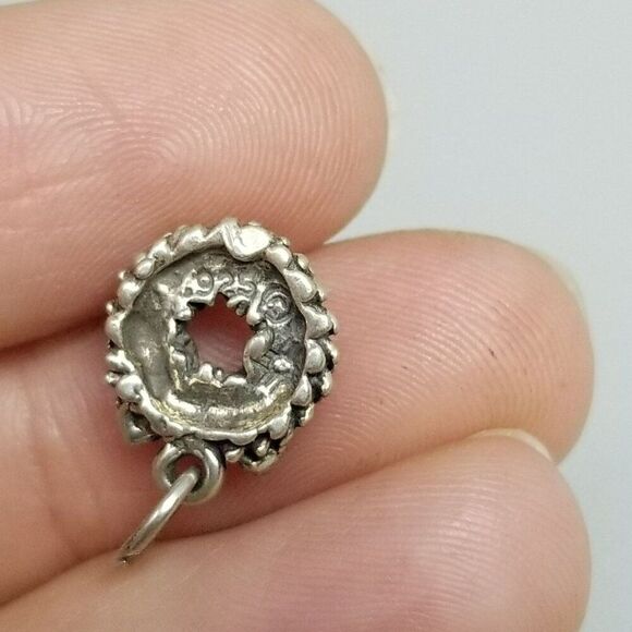 Vintage Sterling Silver Tiny Christmas Wreath Charm Pendant, Winter Holiday - Picture 6 of 8